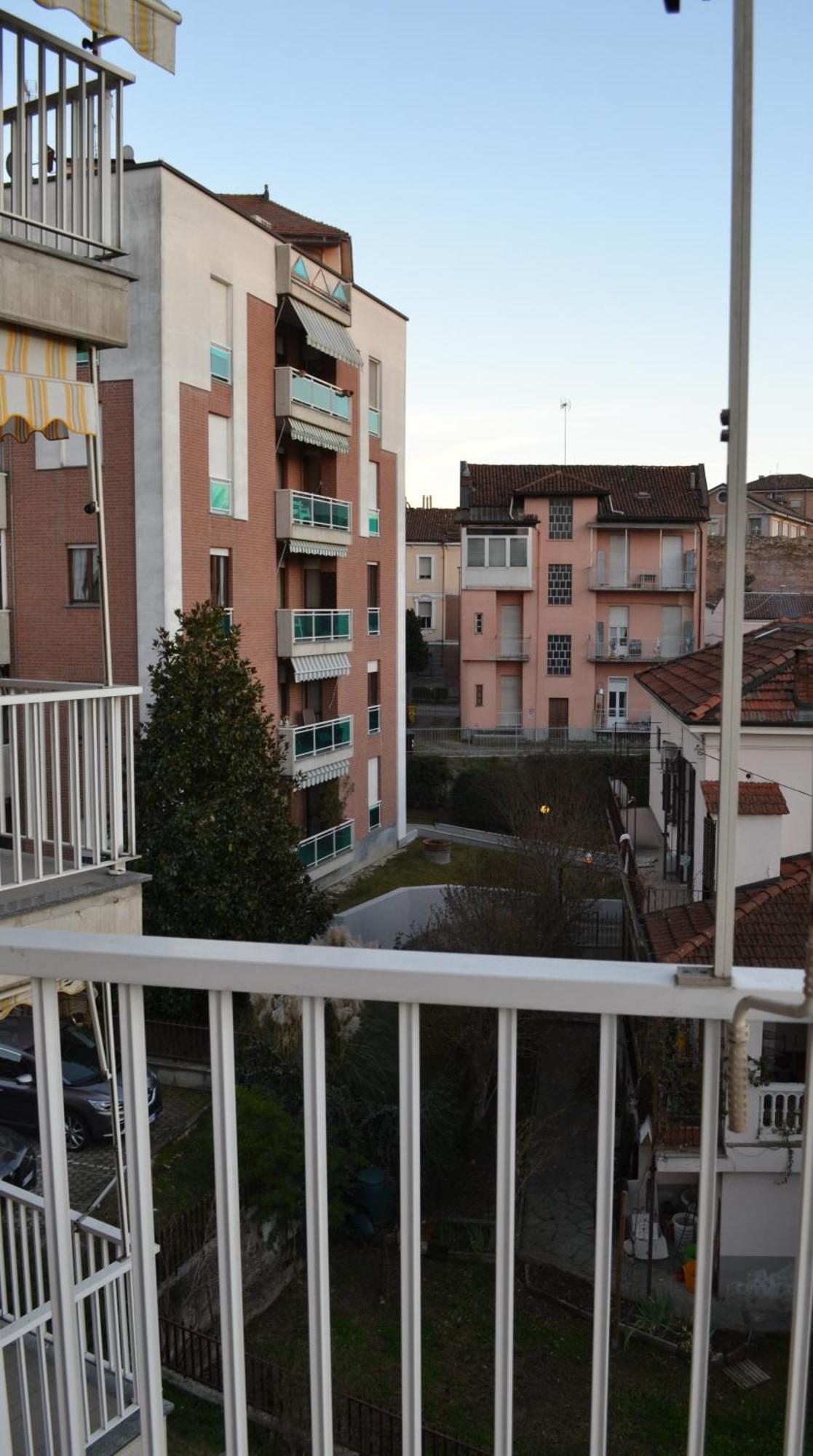 La Dolce Vita - Appartamento Con Parcheggio Privato Vicino Al Centro E All'Ospedale Άστι Εξωτερικό φωτογραφία